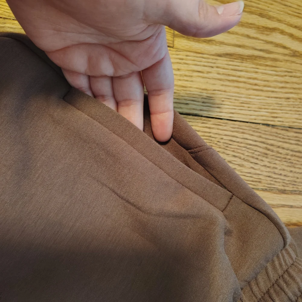 Brown Sweatshirt and Joggers Set - Picture 7 of 8